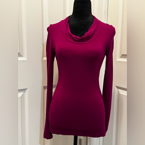 ✨Practically Brand New✨ Banana Republic Elegant Dark Magenta Long Sleeve Top ✨ - Picture 2 of 8